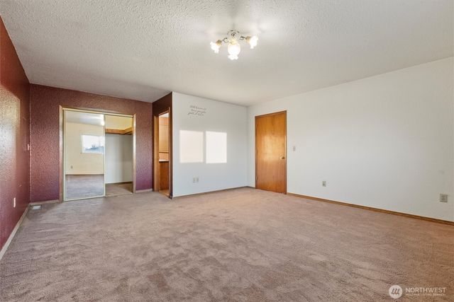 2208 W Spruce, Moses Lake, WA 98837