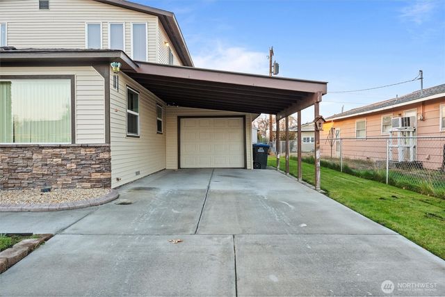 2208 W Spruce, Moses Lake, WA 98837