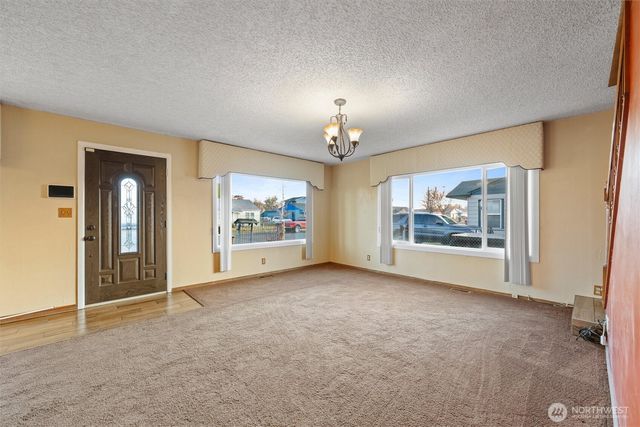 2208 W Spruce, Moses Lake, WA 98837