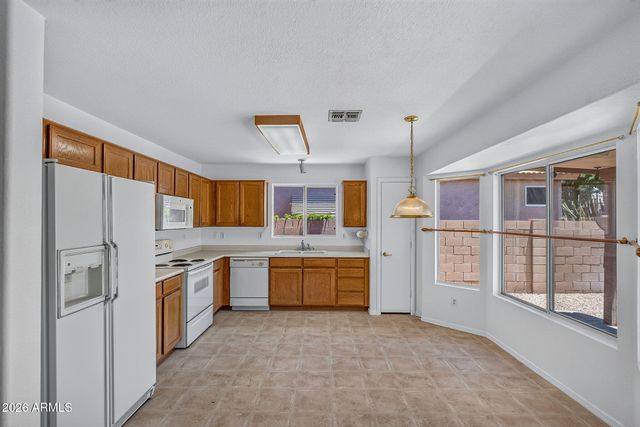 10263 W MOHAWK Lane, Peoria, AZ 85382