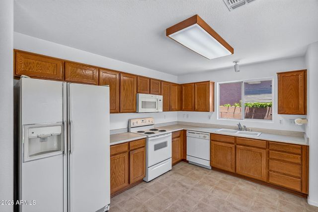 10263 W MOHAWK Lane, Peoria, AZ 85382