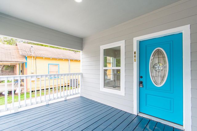 320 E Murrill Street, Baytown, TX 77520