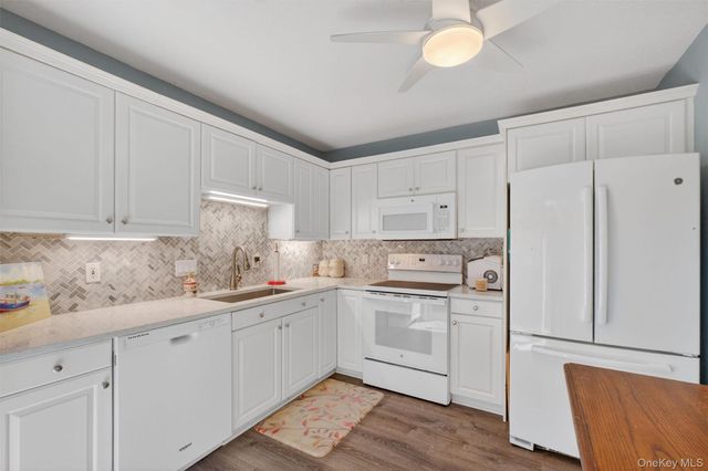 670 Heritage Hills B, Somers, NY 10589