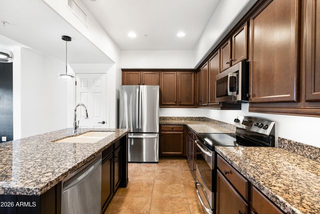 3935 E ROUGH RIDER Road 1240, Phoenix, AZ 85050