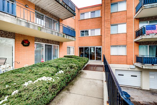 940 Holbrook Road 33B, Homewood, IL 60430