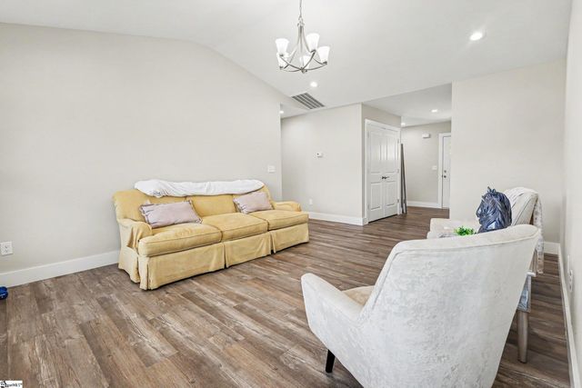 91 Sunrise Road, Spartanburg, SC 29302