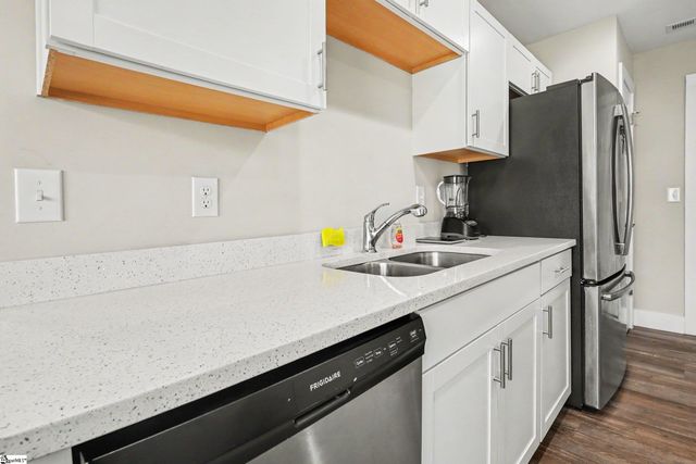 91 Sunrise Road, Spartanburg, SC 29302