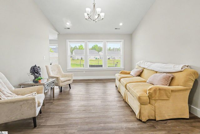 91 Sunrise Road, Spartanburg, SC 29302