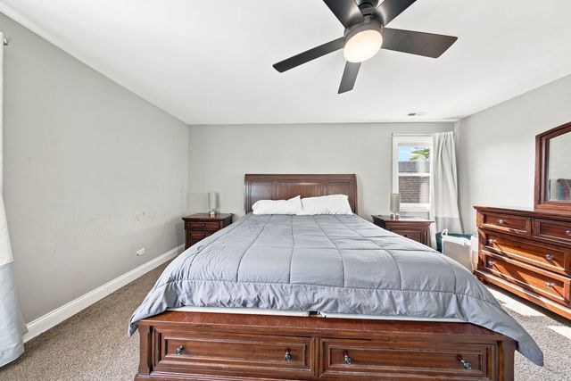 5337 W Barry Avenue, Chicago, IL 60641