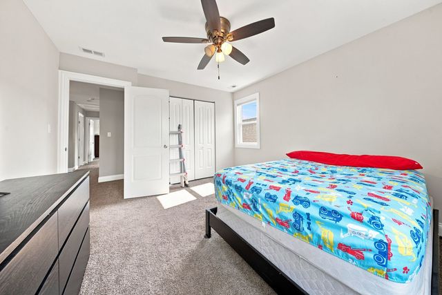 5337 W Barry Avenue, Chicago, IL 60641
