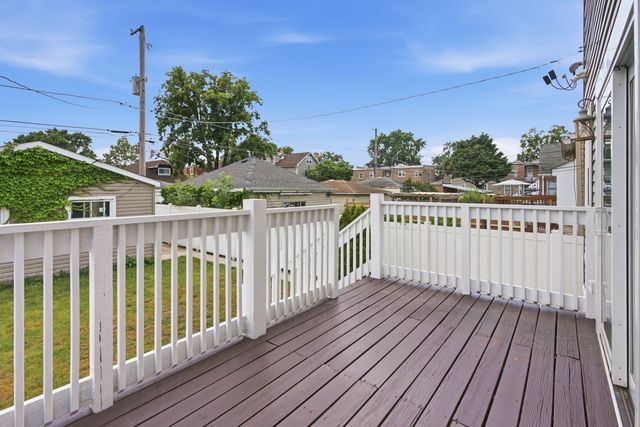 5337 W Barry Avenue, Chicago, IL 60641
