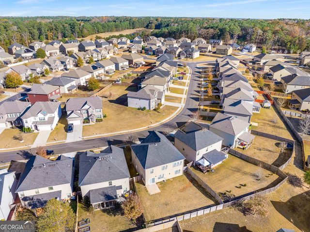 300 Palm Springs Circle, Fairburn, GA 30213