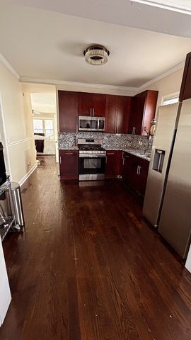 10529 S Perry Avenue, Chicago, IL 60628