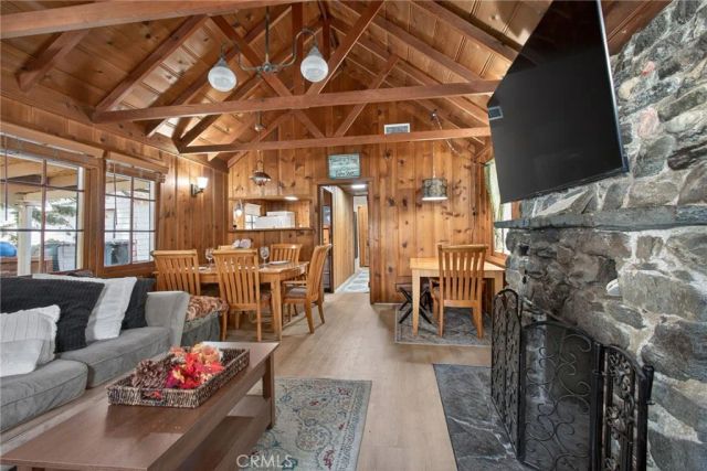 1674 Twin Lakes, Wrightwood, CA 92397