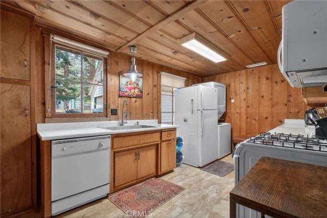 1674 Twin Lakes, Wrightwood, CA 92397
