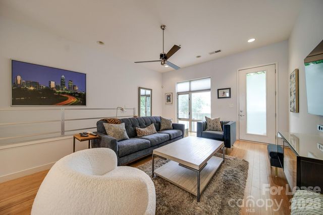 322 Viburnum Way Court, Charlotte, NC 28208