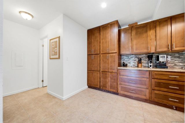 2510 Navarra 505, Carlsbad, CA 92009