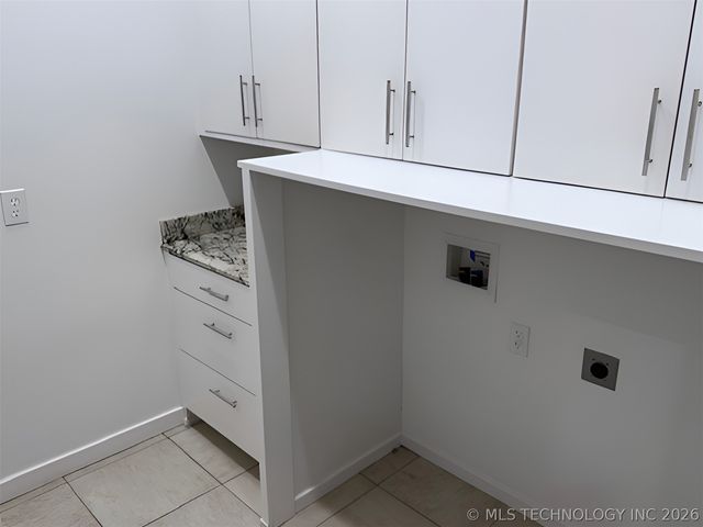 8307 S Allegheny Drive, Tulsa, OK 74137