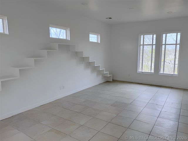 8307 S Allegheny Drive, Tulsa, OK 74137