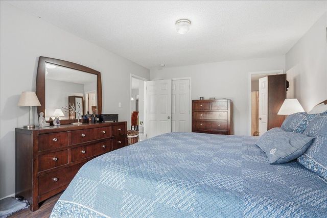 502 W Calhoun Crossing Court, Spartanburg, SC 29307