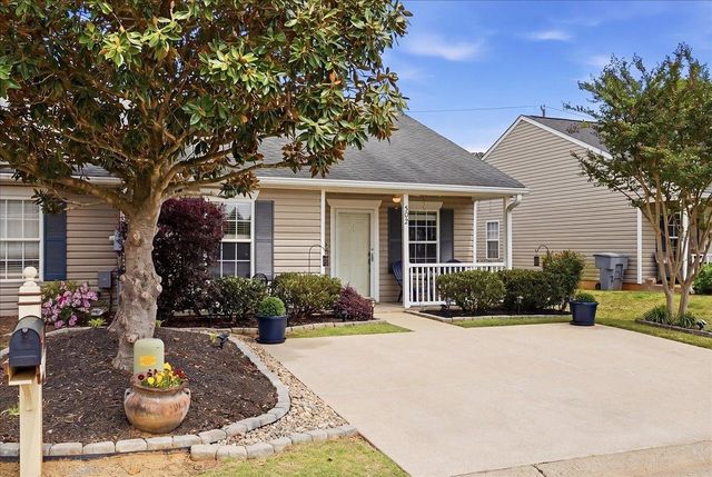 502 W Calhoun Crossing Court, Spartanburg, SC 29307
