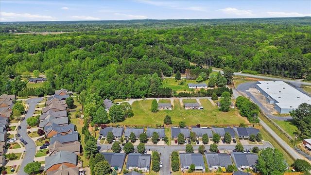 502 W Calhoun Crossing Court, Spartanburg, SC 29307