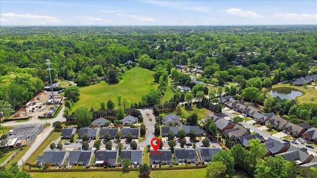 502 W Calhoun Crossing Court, Spartanburg, SC 29307