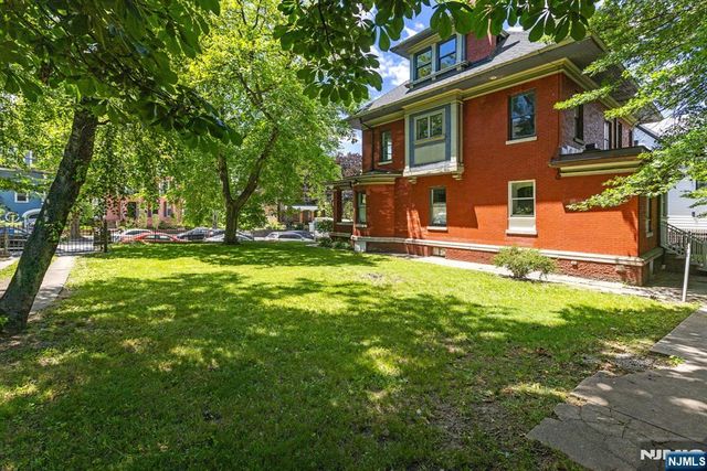 717-723 Boulevard East, Weehawken, NJ 07086