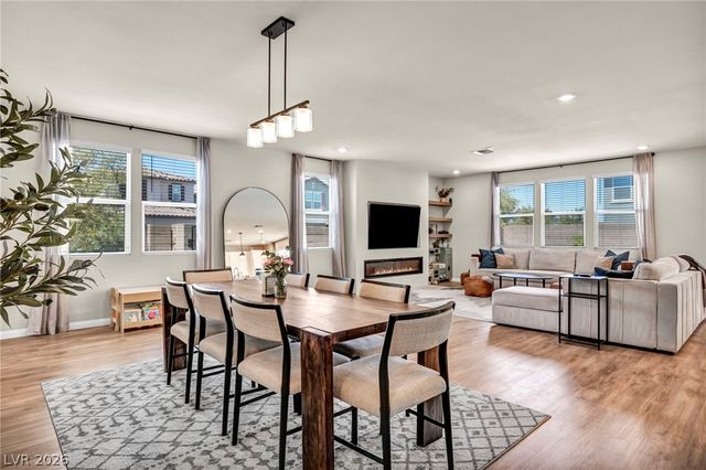 8186 Guadiano Avenue, Las Vegas, NV 89113