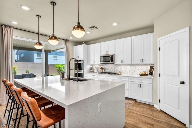8186 Guadiano Avenue, Las Vegas, NV 89113