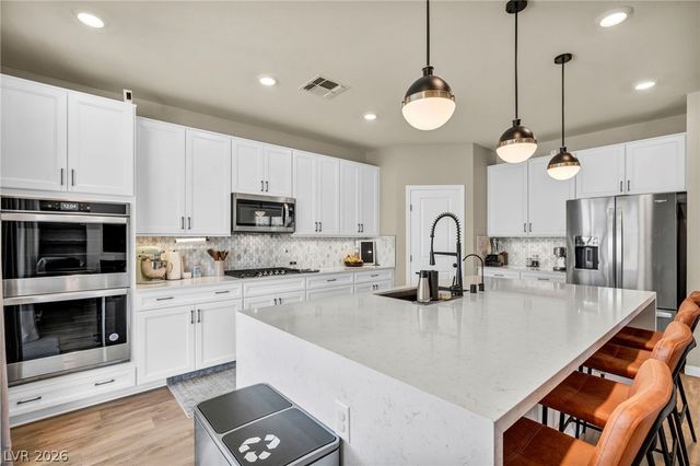 8186 Guadiano Avenue, Las Vegas, NV 89113