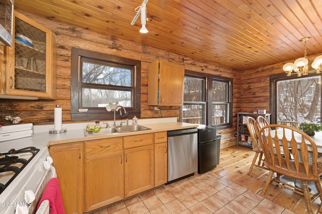 325 Belgrade Street, Schaghticoke, NY 12182