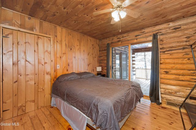 325 Belgrade Street, Schaghticoke, NY 12182