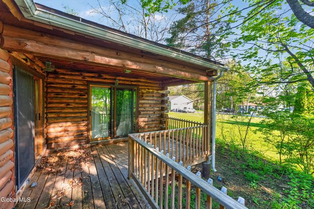 325 Belgrade Street, Schaghticoke, NY 12182
