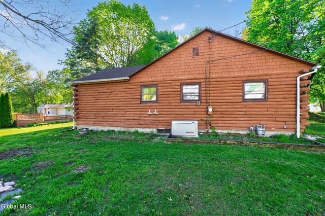 325 Belgrade Street, Schaghticoke, NY 12182