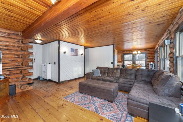 325 Belgrade Street, Schaghticoke, NY 12182