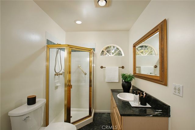 940 E Stocker, Glendale, CA 91207