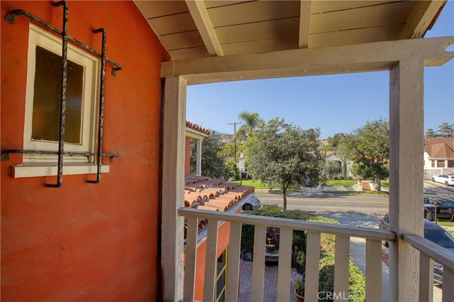 940 E Stocker, Glendale, CA 91207