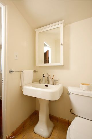 940 E Stocker, Glendale, CA 91207