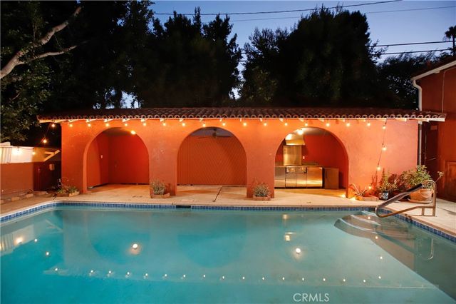 940 E Stocker, Glendale, CA 91207