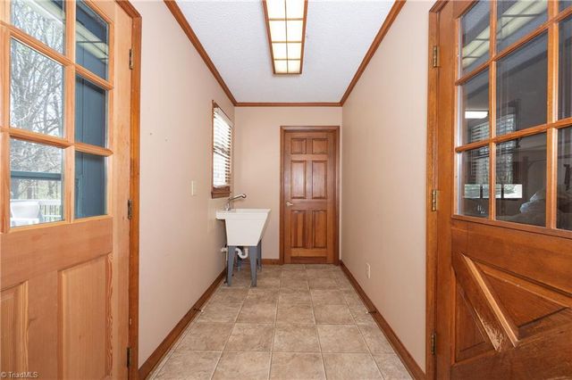 133 Carolina Avenue, Mocksville, NC 27028