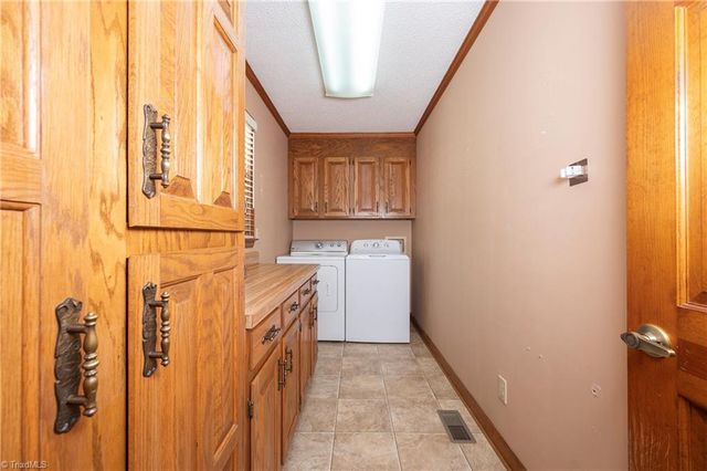 133 Carolina Avenue, Mocksville, NC 27028