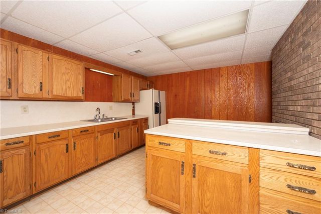 133 Carolina Avenue, Mocksville, NC 27028