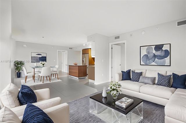 5252 NW 85th Ave 311, Doral, FL 33166