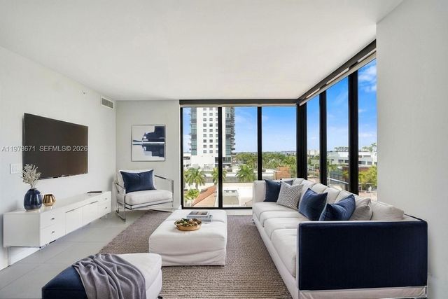 5252 NW 85th Ave 311, Doral, FL 33166