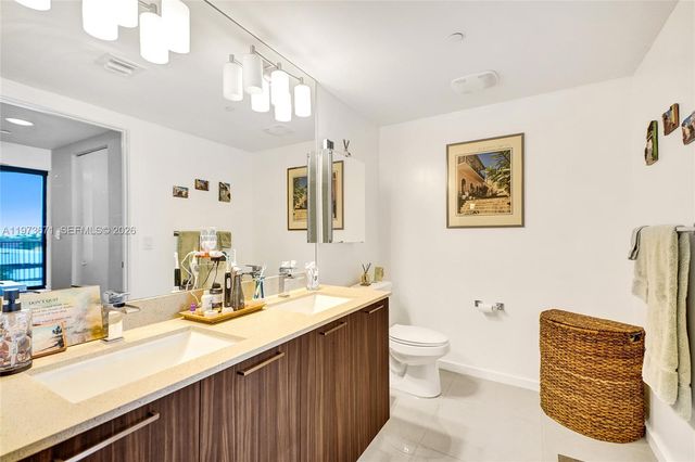 5252 NW 85th Ave 311, Doral, FL 33166