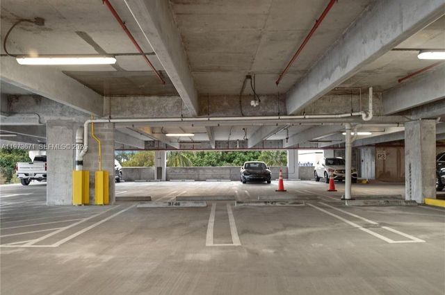 5252 NW 85th Ave 311, Doral, FL 33166