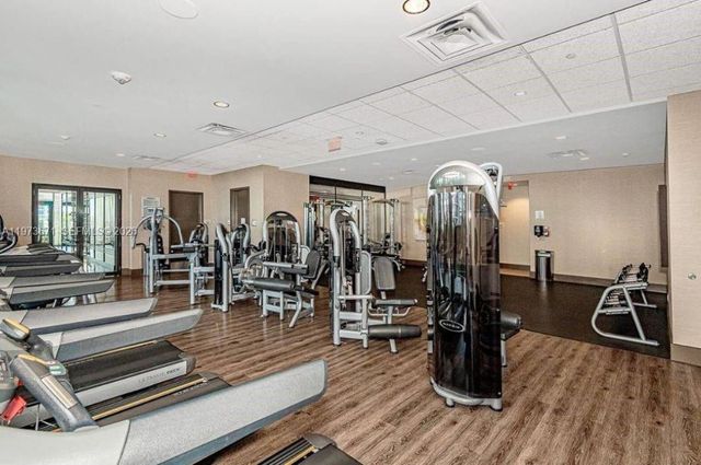 5252 NW 85th Ave 311, Doral, FL 33166