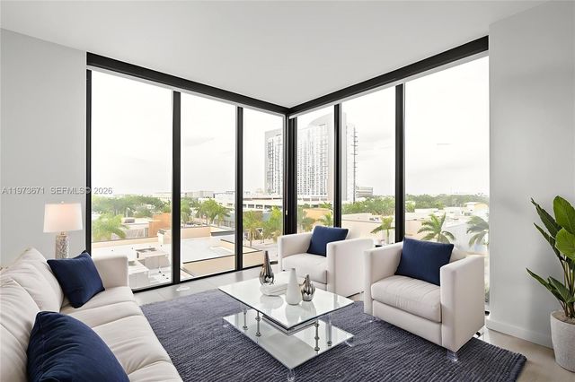 5252 NW 85th Ave 311, Doral, FL 33166