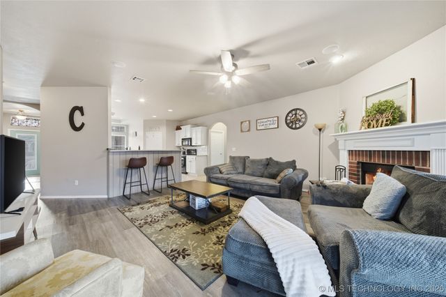 505 N Vine Street, Jenks, OK 74037